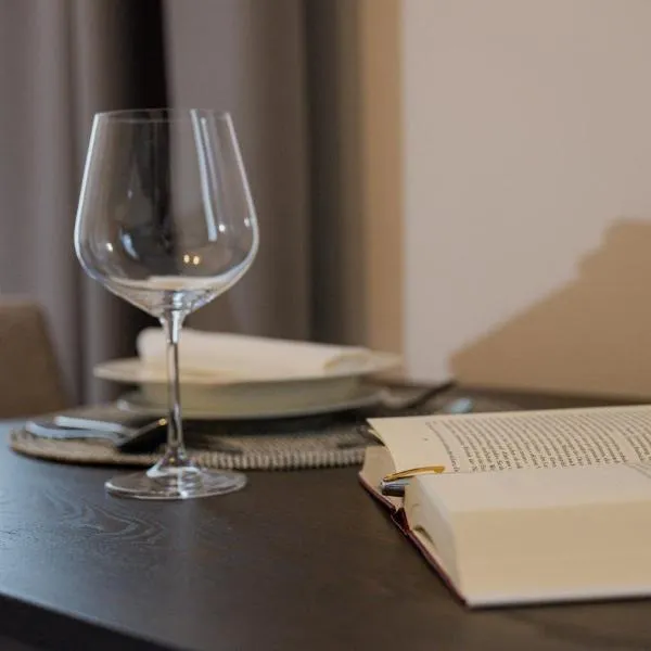 Modernes Studio im Zentrum mit Parkplatz, hotel em Gummersbach