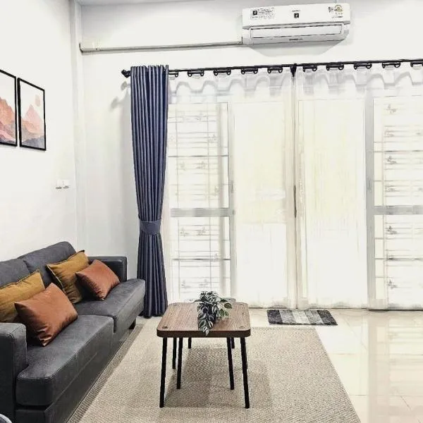 Hatyai Luxe Stay 2BR Private House for 8 Guests near Hat Yai Park, hôtel à Hat Yai