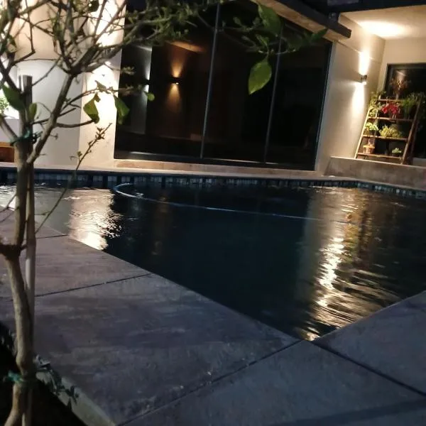 the Host at Bingos House Self Catering, hotel en Thohoyandou