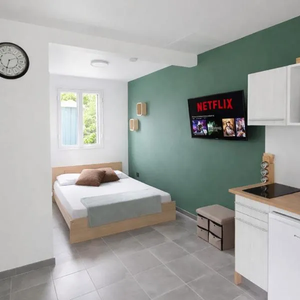 Kaza Domi studio, hotel u gradu 'Le Lamentin'