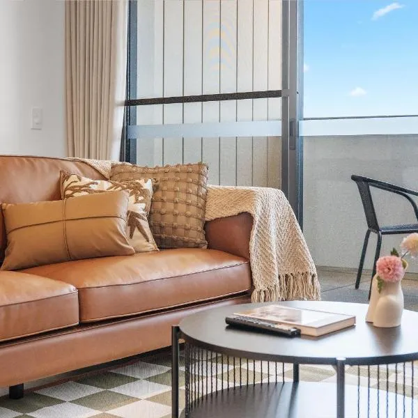 Canberra में, होटल Modern 2BR City APT with Lake Views, Pool n Gym