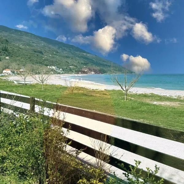 Duchess Eva's Seafront Guesthouse, hótel í Khorevtón