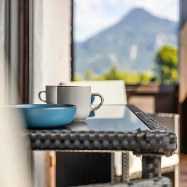 Rosels Mountain Lodge-Pool, Sauna & Kaiserblick-Balkon Ferienwohnung in Oberaudorf Bayern, ξενοδοχείο σε Oberaudorf