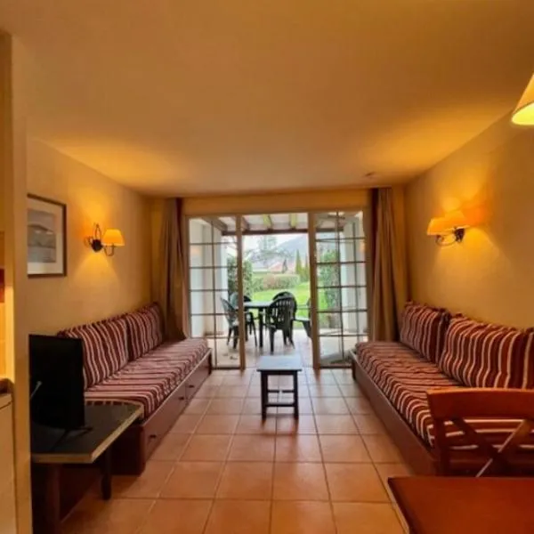 Logement 1-5 personnes, Hotel in Saint-Jean-Pied-de-Port
