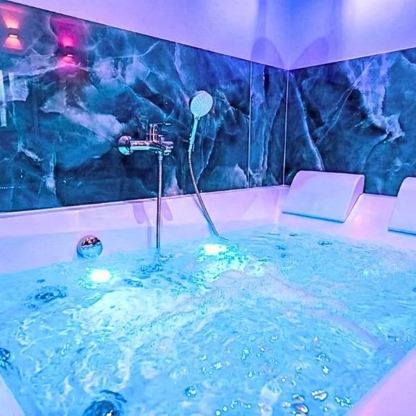 비엔에 위치한 호텔 LE 21 - Suite LUXE - JACUZZI Privatif & Vue Rhône