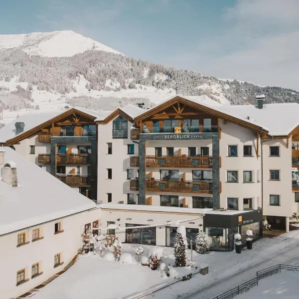 Hotel Bergblick 4 Sterne Superior, hotel em Fiss