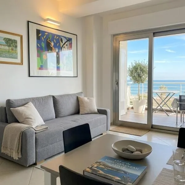 Viesnīca RIVIERA PALACE - BILO SEA FRONT- Premium Villas pilsētā Džulianova