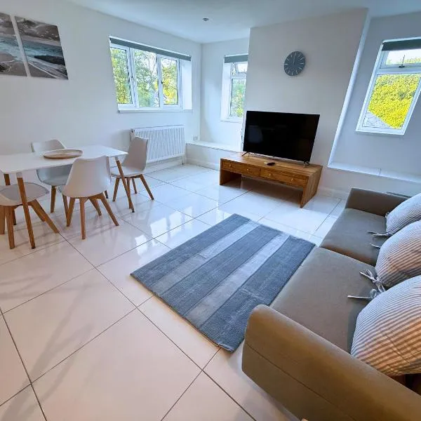 New 3 Bedroom Flat Close to Station, khách sạn ở Chepstow