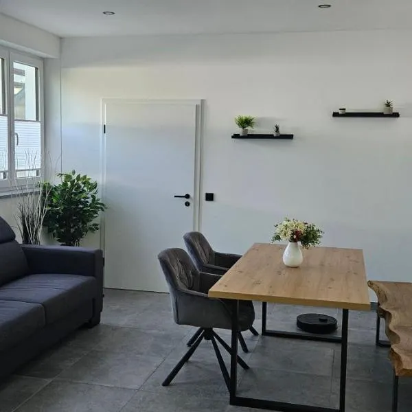 Apartment nahe München A8, hotel a Pfaffenhofen an der Glonn