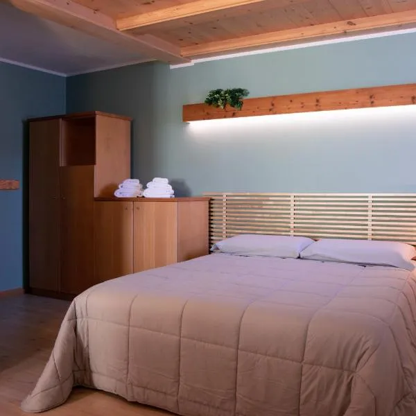 Dolomiti Nest, hotel din Tesero