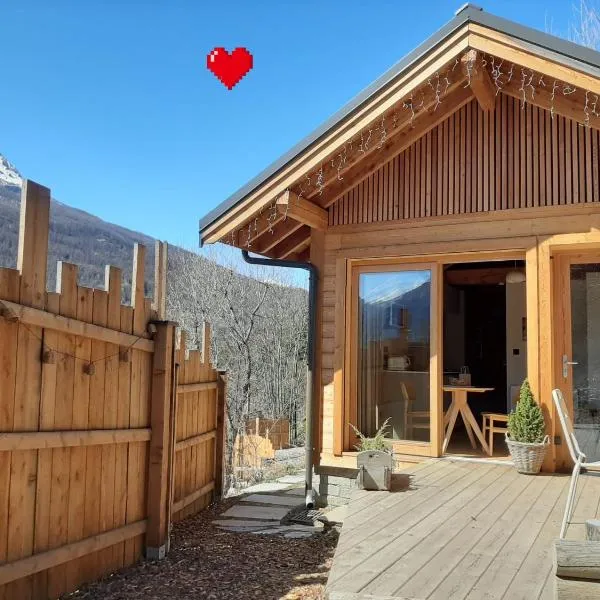 Petit chalet indépendant 2 pers "La cabane de Jean ", hotel sa Briançon