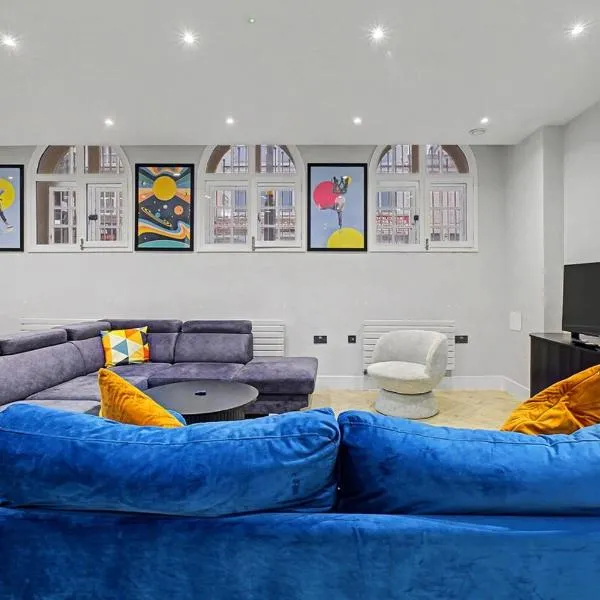 Stylish 5BR Jewellery Quarter Duplex Sleeps 14: Birmingham'da bir otel
