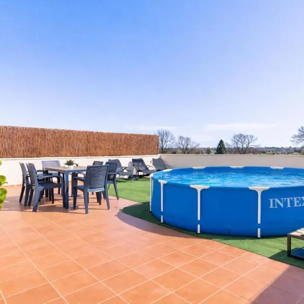 Jouvacations Ripolles Figueres-Vilafant، فندق في Vilafant