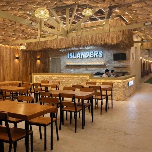 Islanders Hostel Siquijor, hotel in San Juan