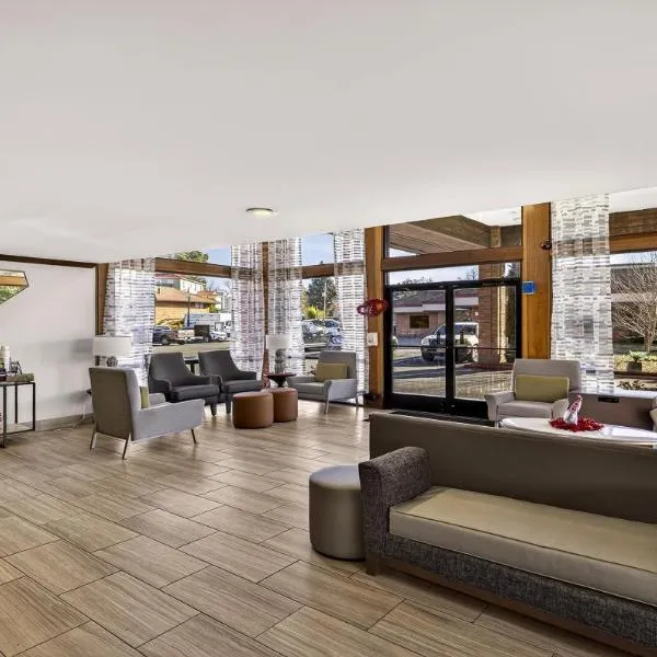 Best Western Amador Inn، فندق في جاكسون