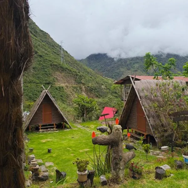 Hay & Mountain Huts, hotelli kohteessa Colpapampa