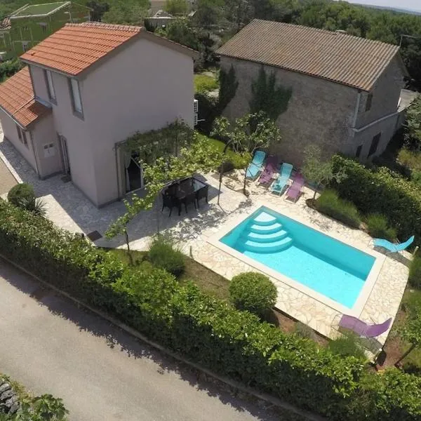 Villa Stellina, מלון בLakmartin