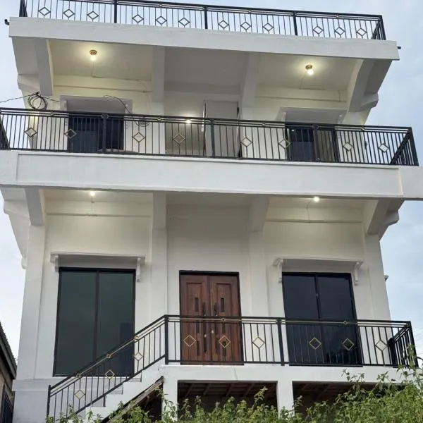 Dua Putri Komodo Homestay โรงแรมในKomodo