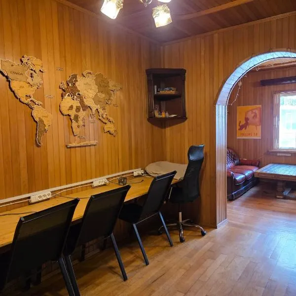 My Hostel with Palm, ξενοδοχείο στο Μπατούμι