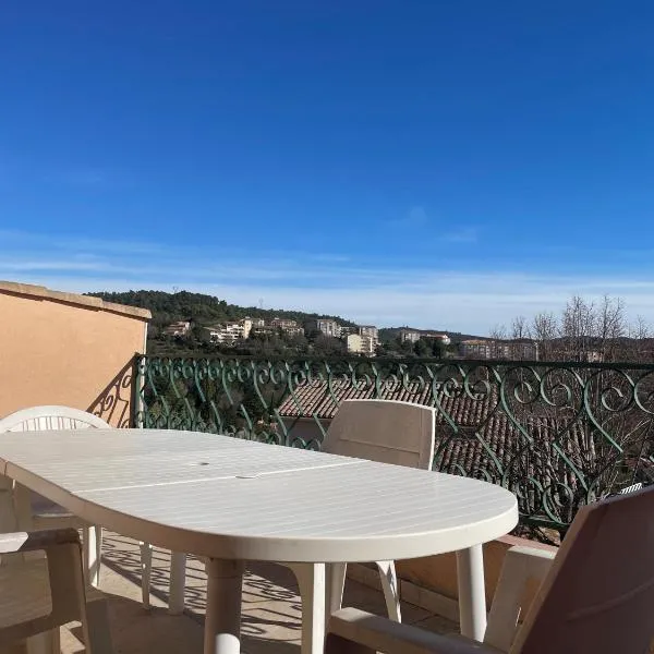 L'Écrin de Sauge- jolie Terrasse, hotel in Gréoux-les-Bains