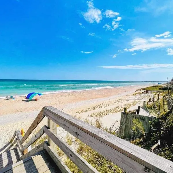 Ocean-View Pet-Friendly Beach Access Retreat, Hotel in Surf City