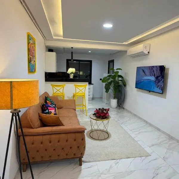 Ain Zaghouen Tunis proche Aeroport - luxueux- Panoramic View & Italian Design, Hotel in Al ‘Uwaynah