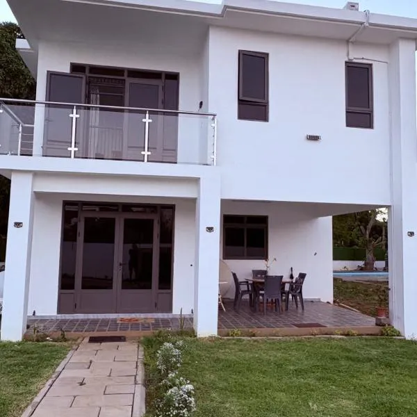 Cool Breeze Villa No 2, khách sạn ở Grand Bay