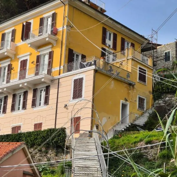 Monterosso Apartments in Servano's Villas, hotel in Monterosso al Mare
