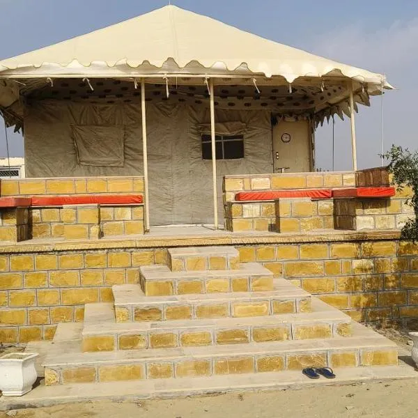 Desert Iceland Camp & Resort Jaisalmer, hotel i Jaisalmer
