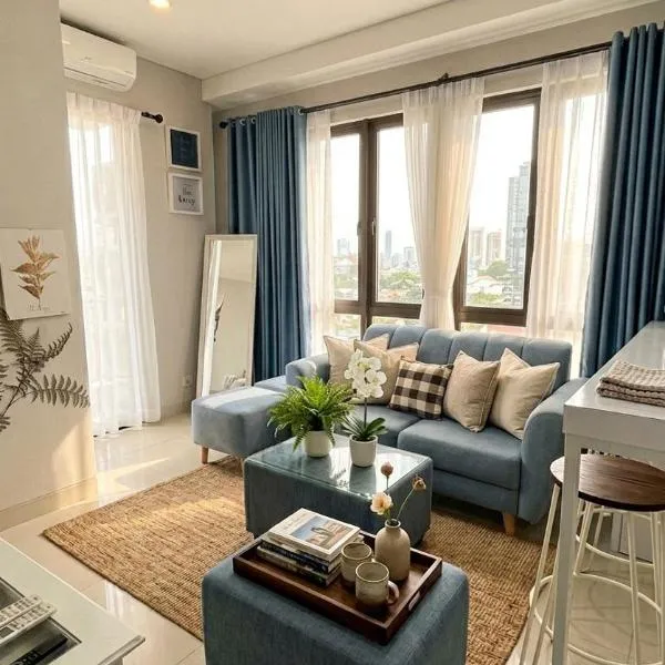 Sky High City View 2BR Corner Condomonium, hotel in Pulau Sembakau Kecil