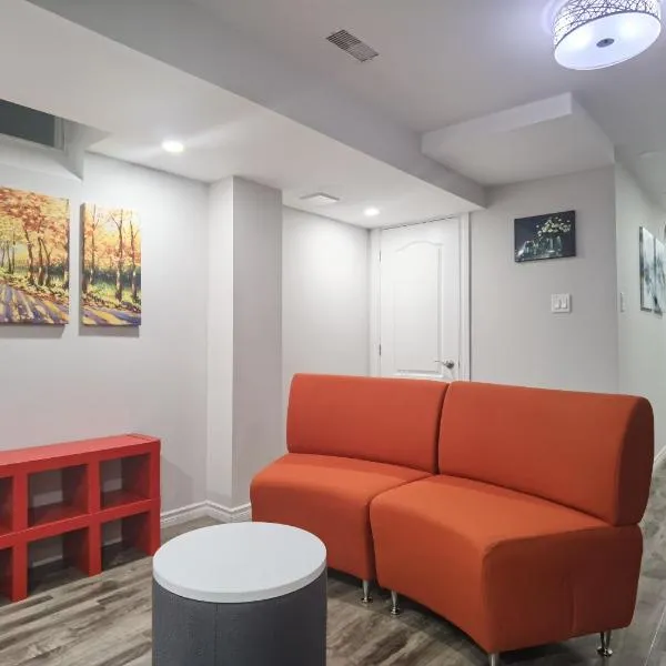 Cozy Suite! Separate Entry, 1 Parking, ξενοδοχείο σε Newmarket