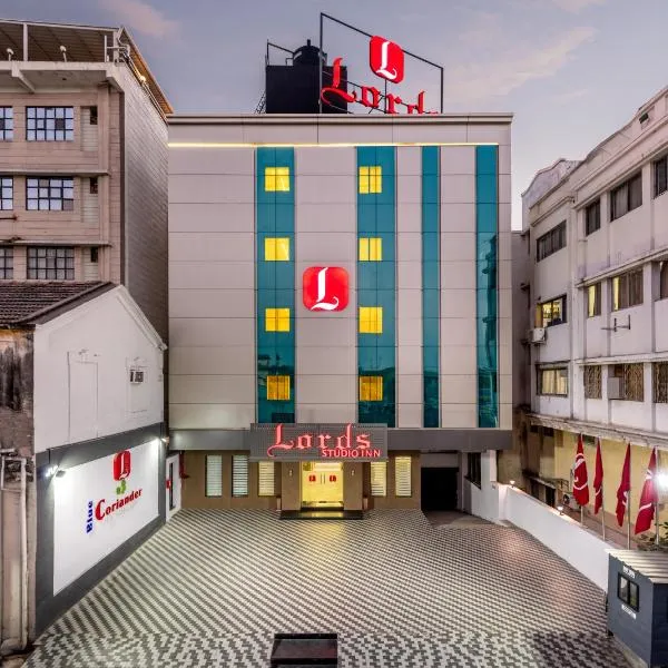 Lords Studio Inn, Jamnagar, hôtel à Jamnagar