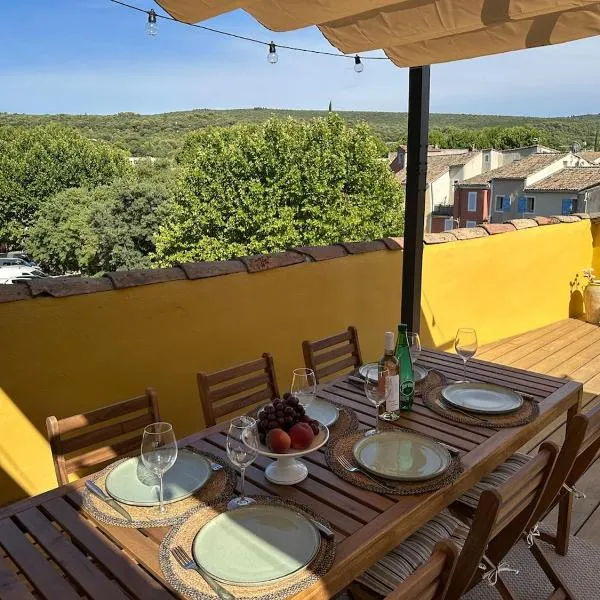 Charming house, hotel in Villes-sur-Auzon