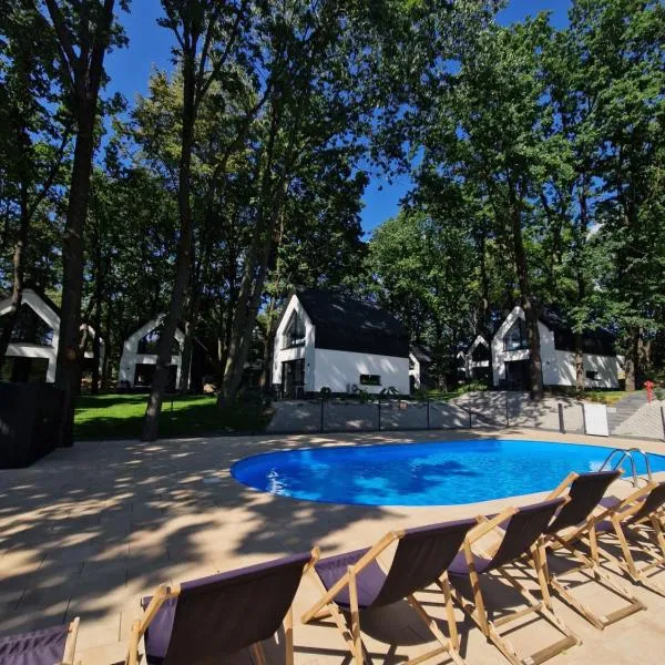 Treehouses, hotel u gradu Skorochow
