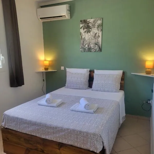 LE MANGO COSY proche de l'aéroport, hotel di Les Abymes