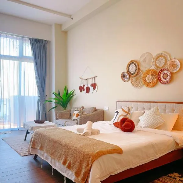 GYDEN STAYCATION #Carnelian Tower Forest City, hotel in Gelang Patah