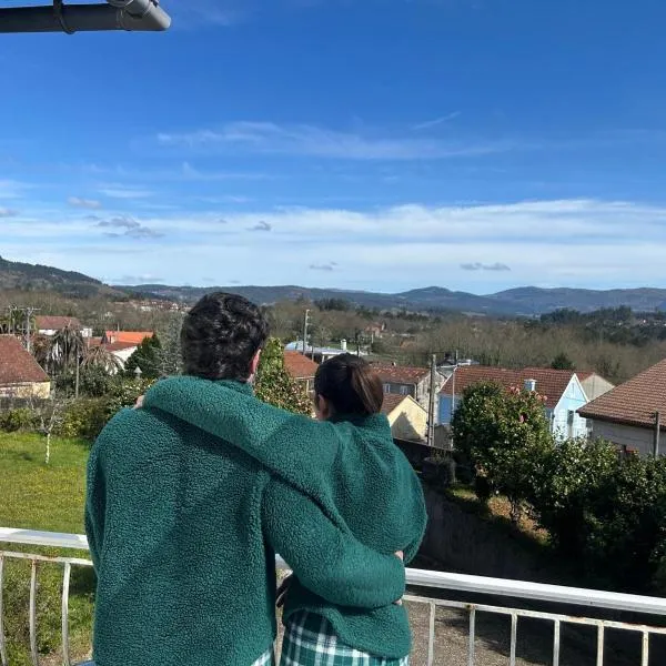 La maison d'Abelleira, hótel í Puenteareas