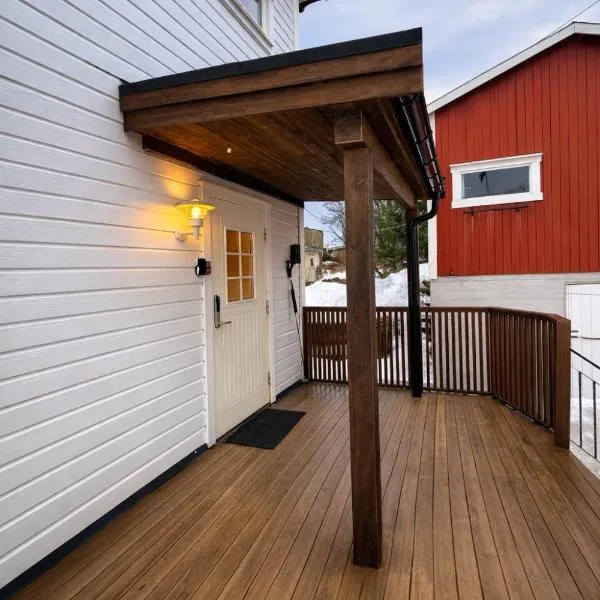 KB Reinholmen house, hotell i Ballstad