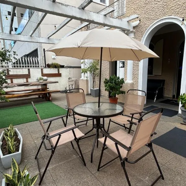 Nuhh Café & Hostel, Hotel in Belo Horizonte