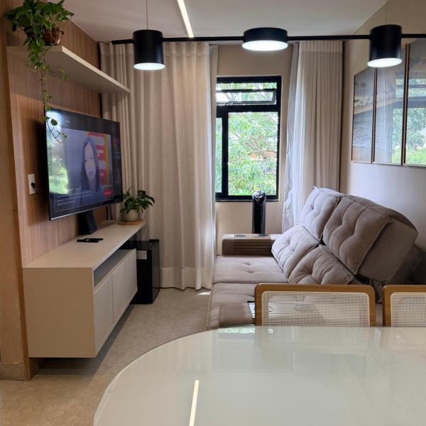 1Q Alto Padrão Asa Norte, Cozinha Completa, Home Office e Vista Verde