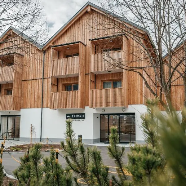 Trivrh Outdoor Hotel، فندق في زيروفنيكا