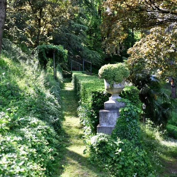 Dimora Storica La Corte Delle 4 Stagioni, Hotel in Ozzano Monferrato