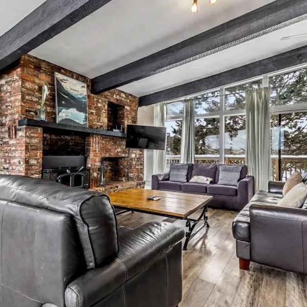 Mountain View-Backyard-Air-Conditioning-BBQ-15mins walk Blue Mountain Village, hotel a Blue Mountains