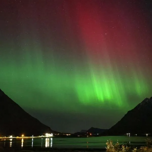Studio with mountain view, northern lights & EV parking, hotel i Sydalen