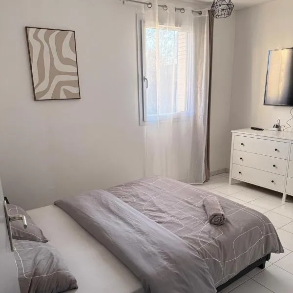 Chambre au calme - idéale rando & pros, hôtel à Le Teil