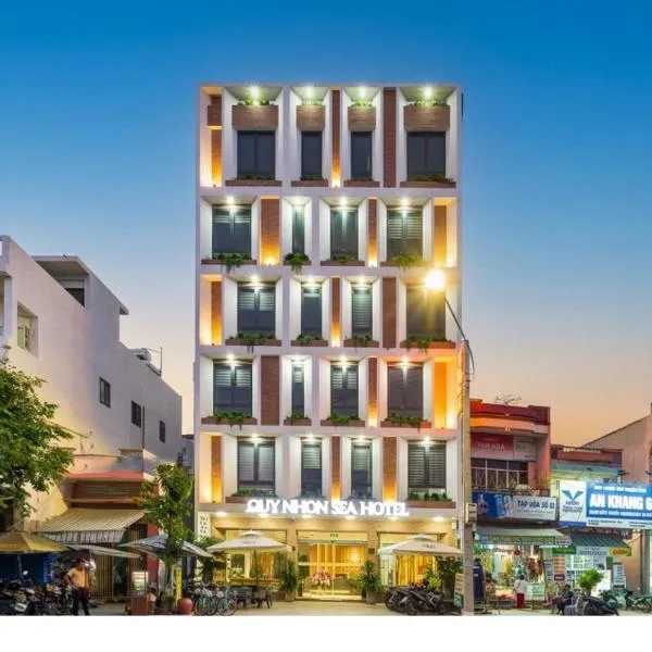 Viesnīca Quy Nhon Sea Hotel pilsētā Kuinjena