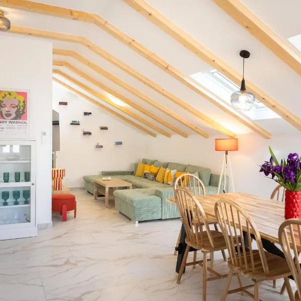 Apartment Bobo - stylish loft near Dubrovnik Airport, hotell i Čilipi