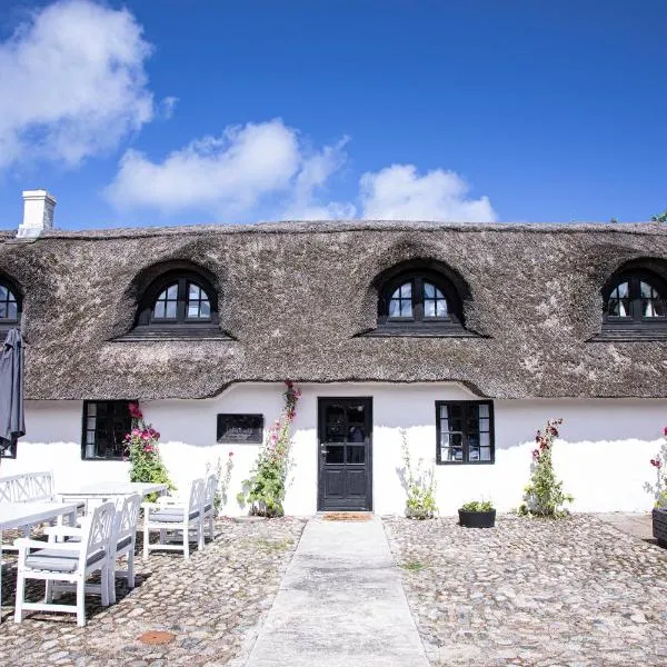 Hotel Strandgaarden, hotel di Vesterø Havn