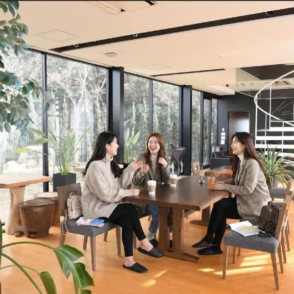 SENJA Dewata – hotel w mieście Mitoyo