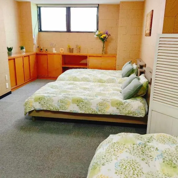 ゲストハウス瓦町, hotel a Takamatsu